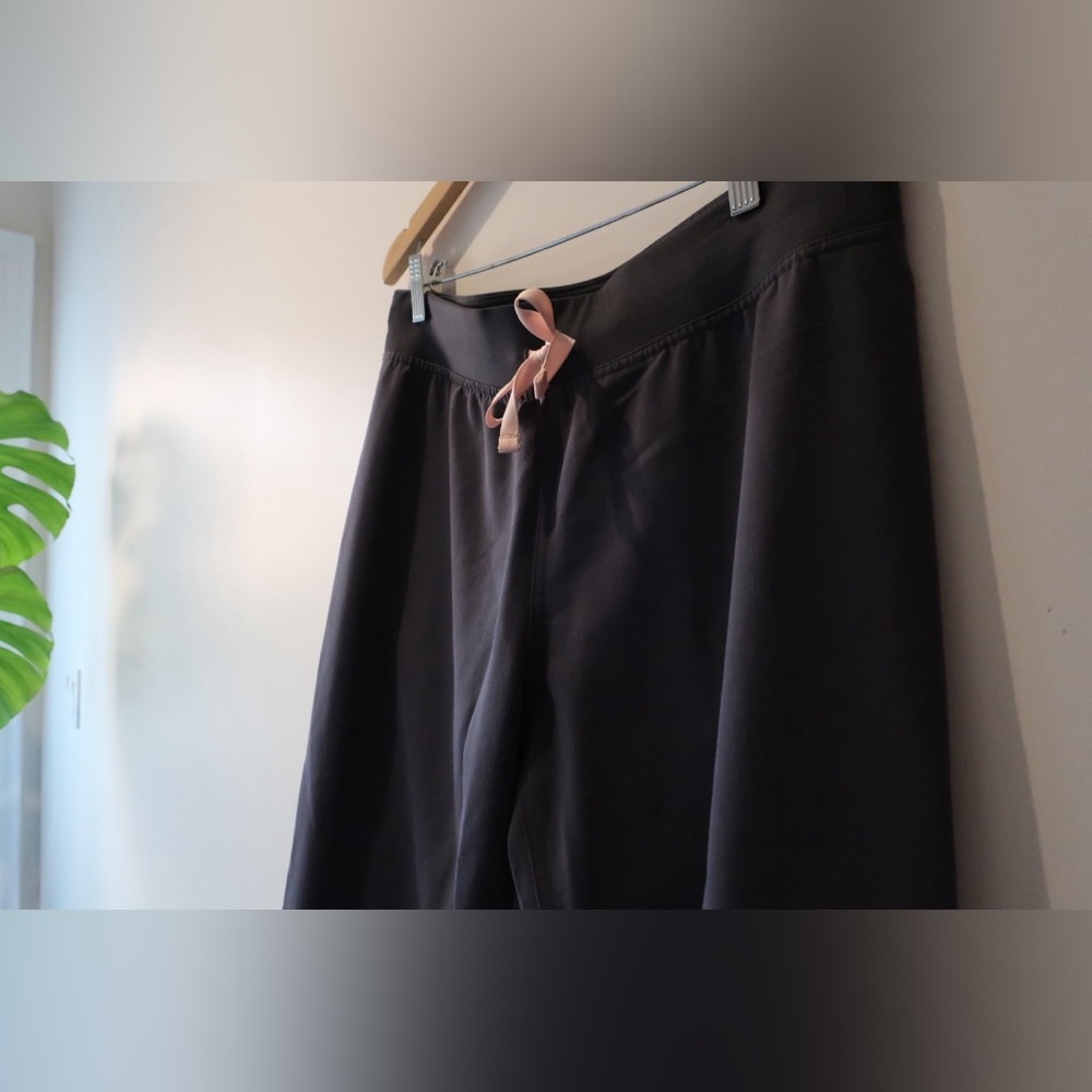 Charcoal Livingston Basic Scrub Pant- M